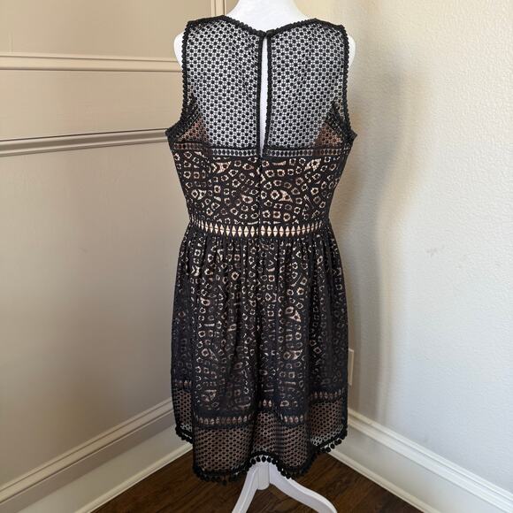 Eliza J Black Lace Overlay Dress Size 14 Formal Wedding $178 retail - Picture 3 of 7